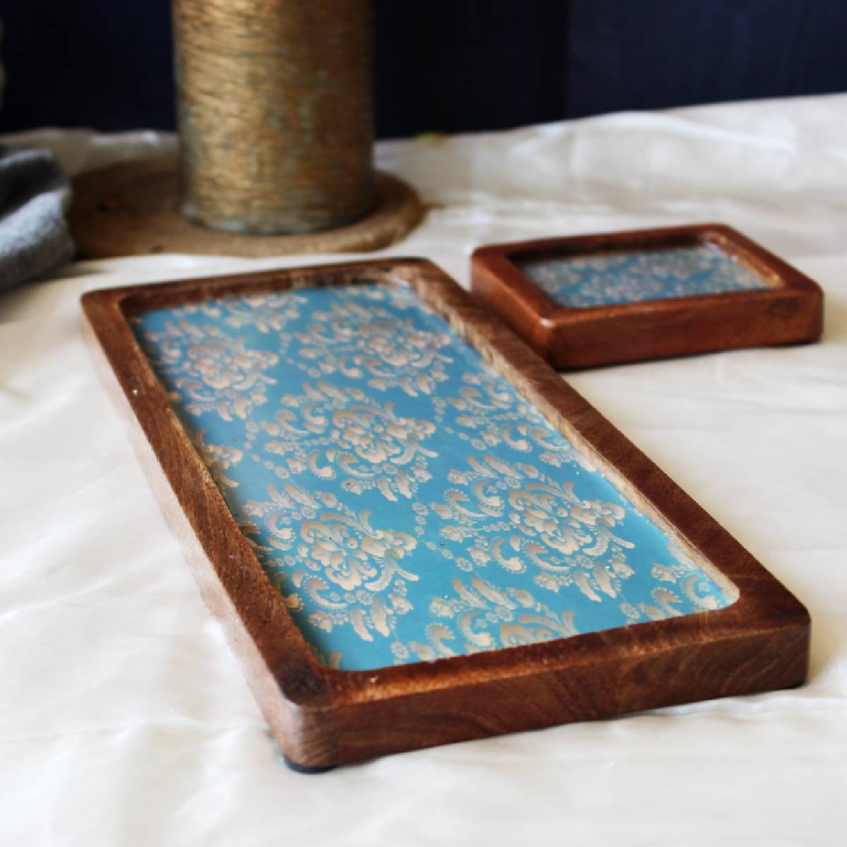 Firozi Zari Mehmaan Nawaazi Mangowood Duo  (Tray + Coaster)