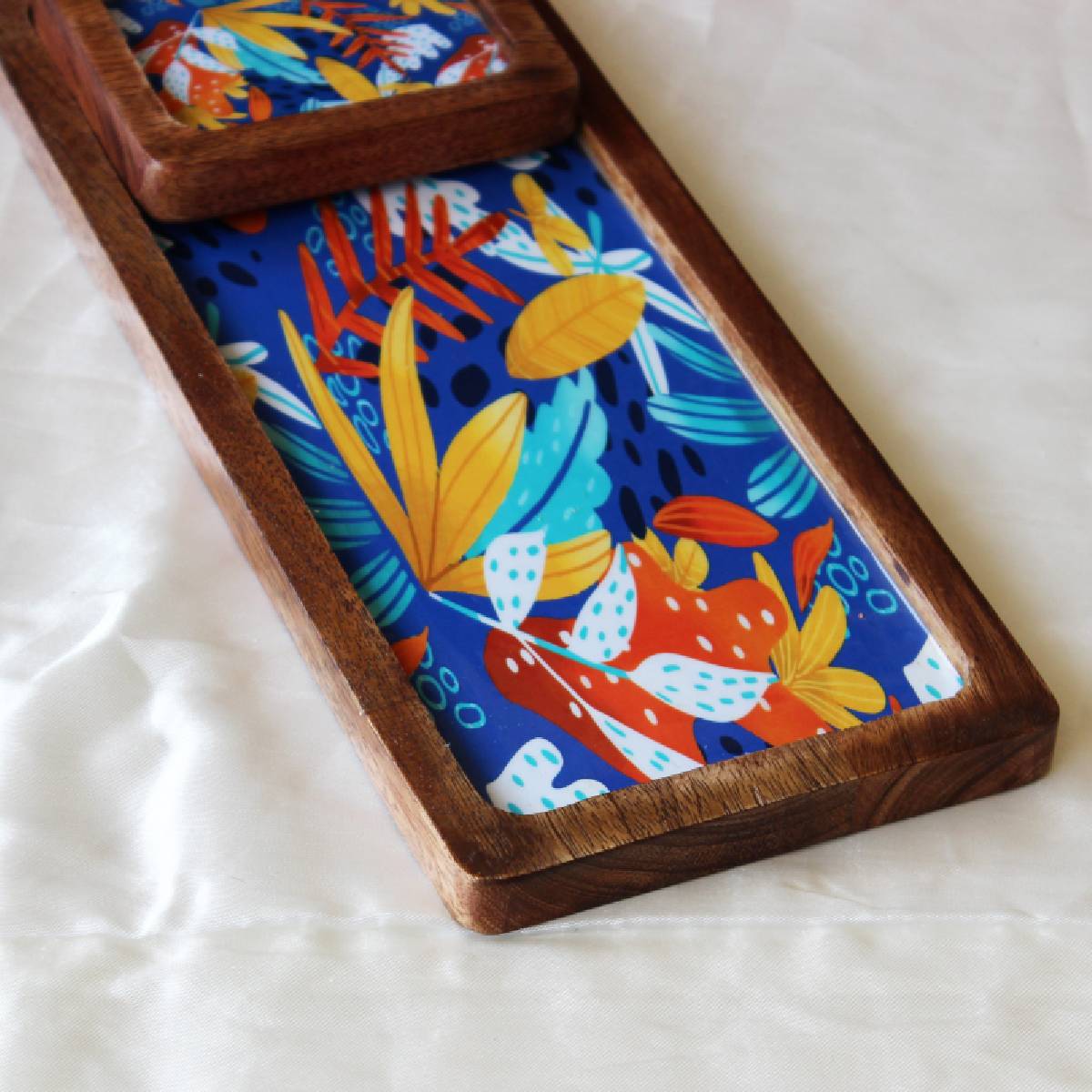 Utsav Tropica Mehmaan Nawaazi Mangowood Duo  (Tray + Coaster)
