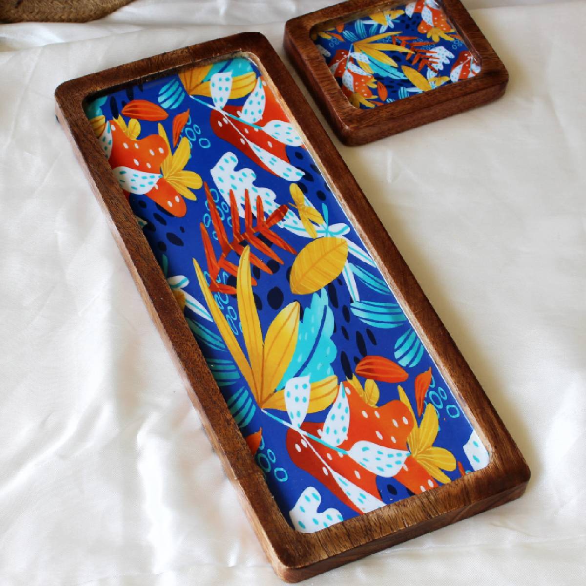 Utsav Tropica Mehmaan Nawaazi Mangowood Duo  (Tray + Coaster)