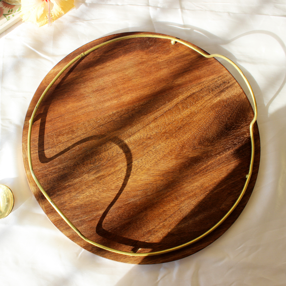 Minimalist Hoop Handle Round Acacia Platter
