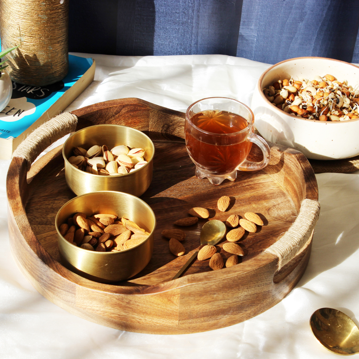 Acacia Round Breakfast Tray with Rope Handles