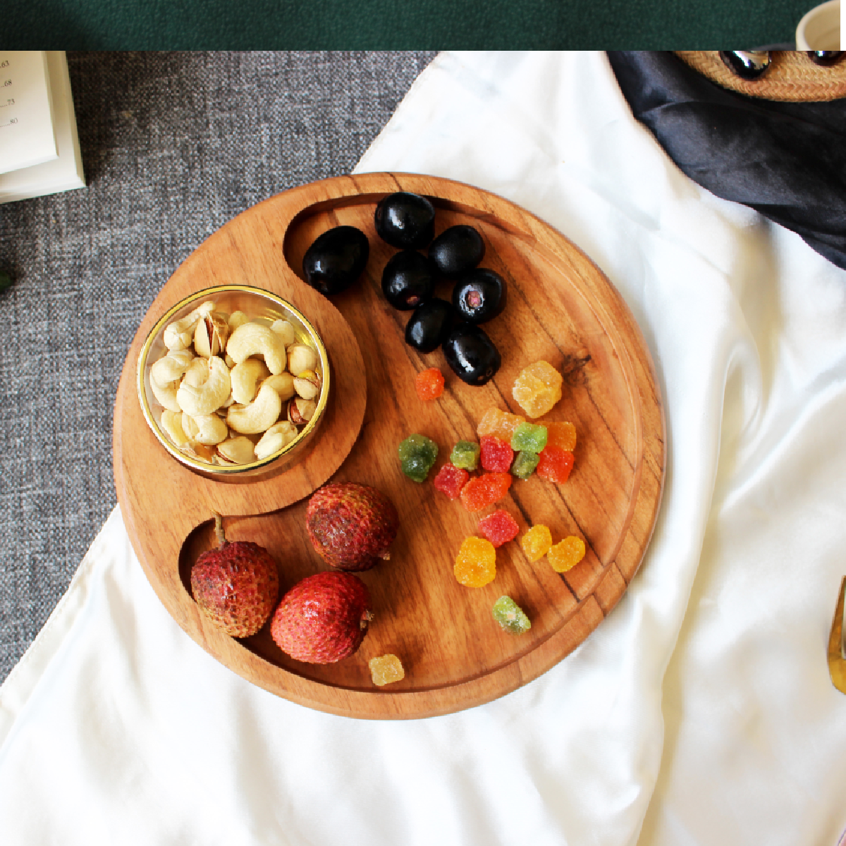 Acacia Crescent Edge Tray