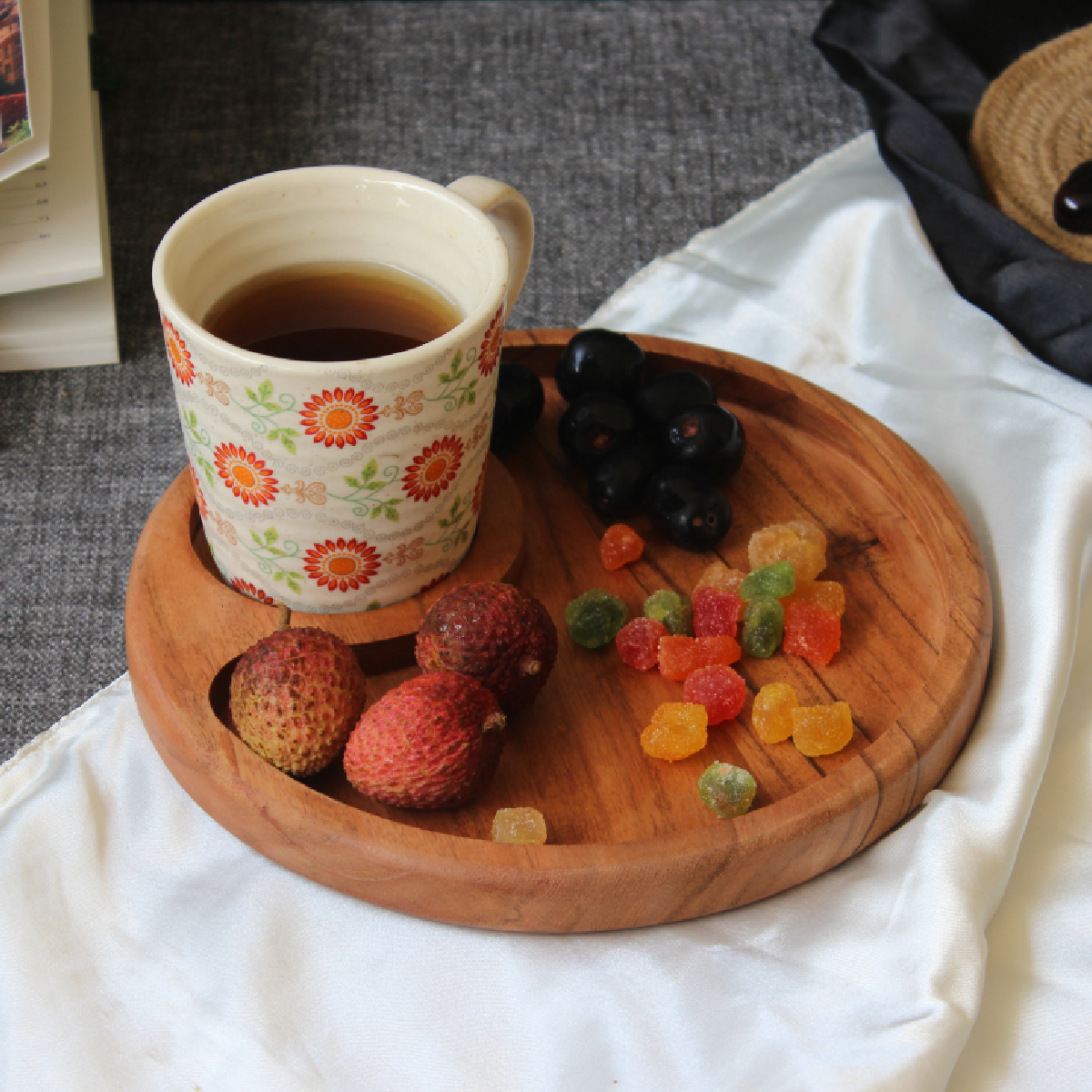 Acacia Crescent Edge Tray