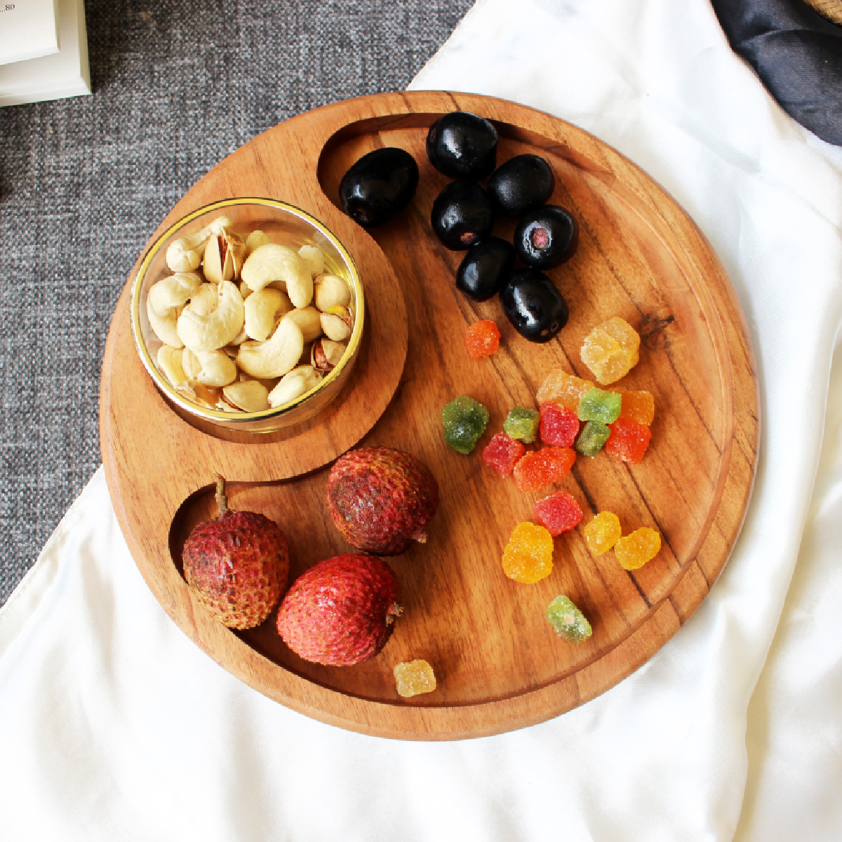 Acacia Crescent Edge Tray