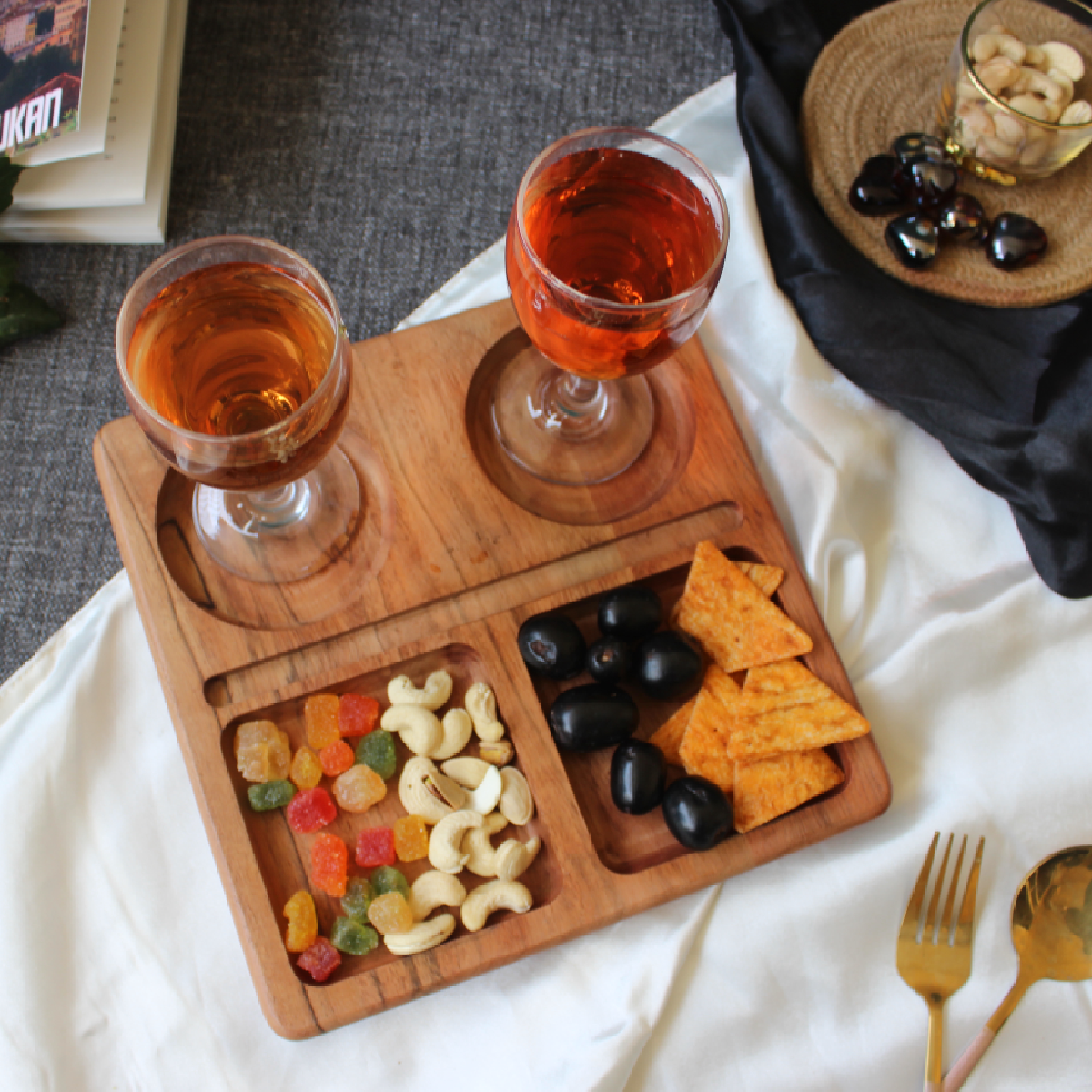 Acacia Quad Party Tray
