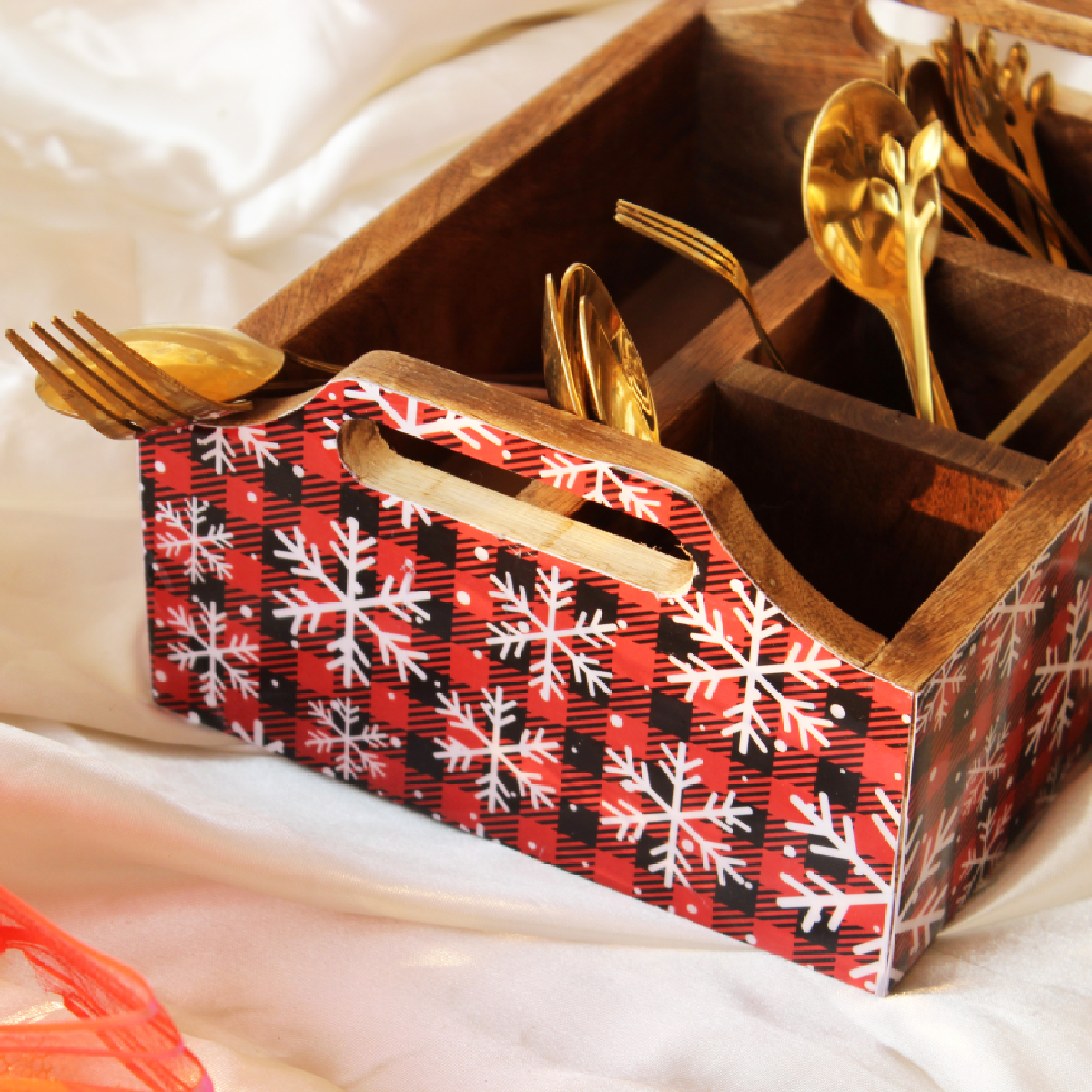 Snowflake Fantasy MangoWood Cutlery Holder