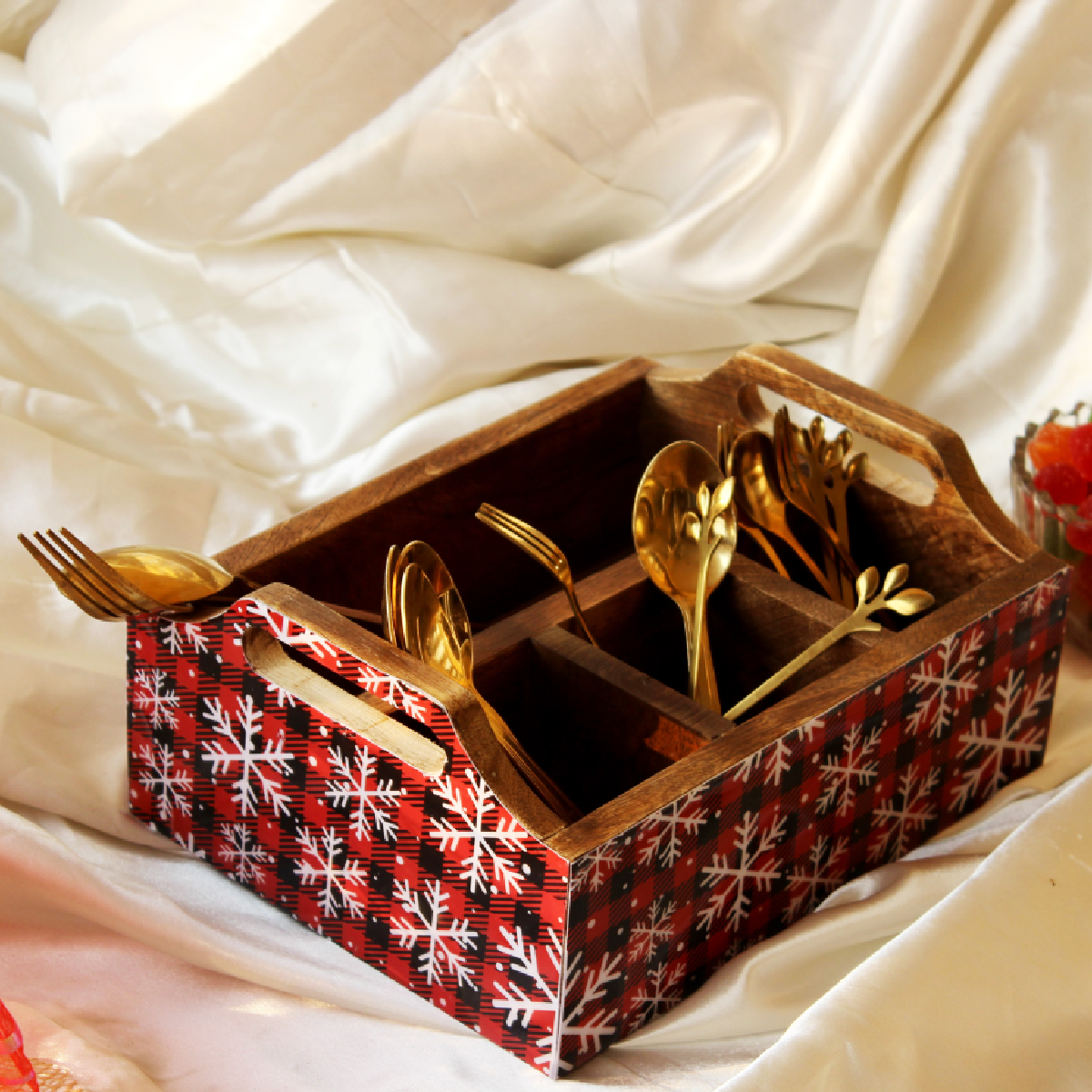 Snowflake Fantasy MangoWood Cutlery Holder