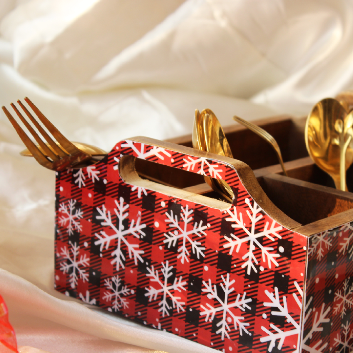 Snowflake Fantasy MangoWood Cutlery Holder