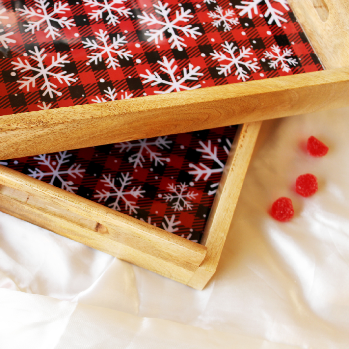 Snowflake Fantasy MangoWood Serving Tray