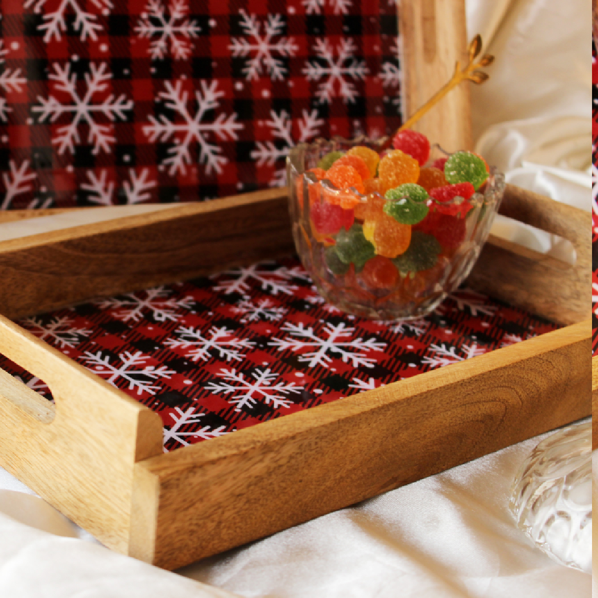 Snowflake Fantasy MangoWood Serving Tray
