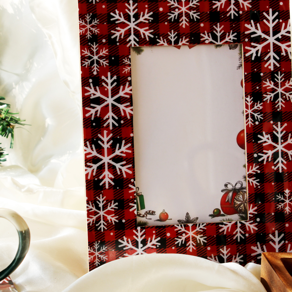 Snowflake Fantasy Wood Photoframe