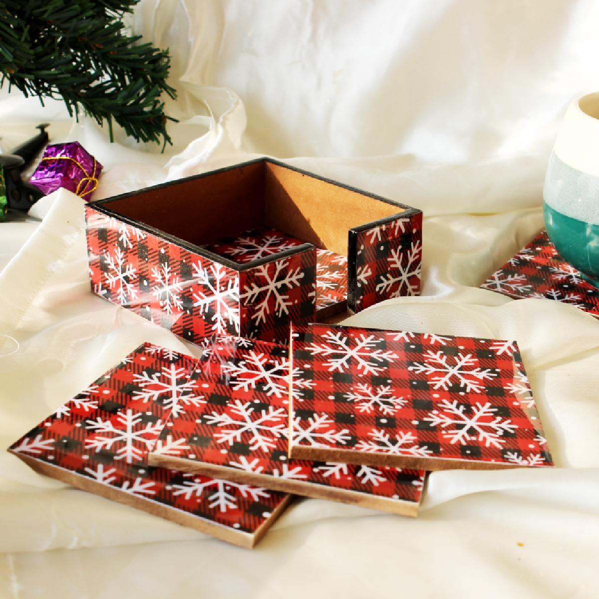 Snowflake Fantasy Wood Coasters Set with Holder